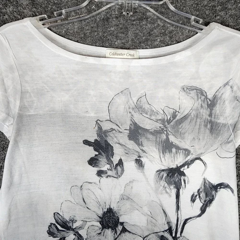 Coldwater Creek Top Women XS Floral Graphic White Short Sleeve EUC